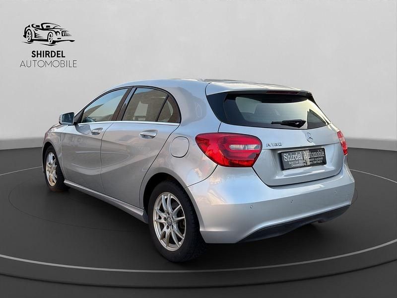 Second-hand Mercedes A180 122 CP (89 kW) 2013 Argintiu Hatchback
