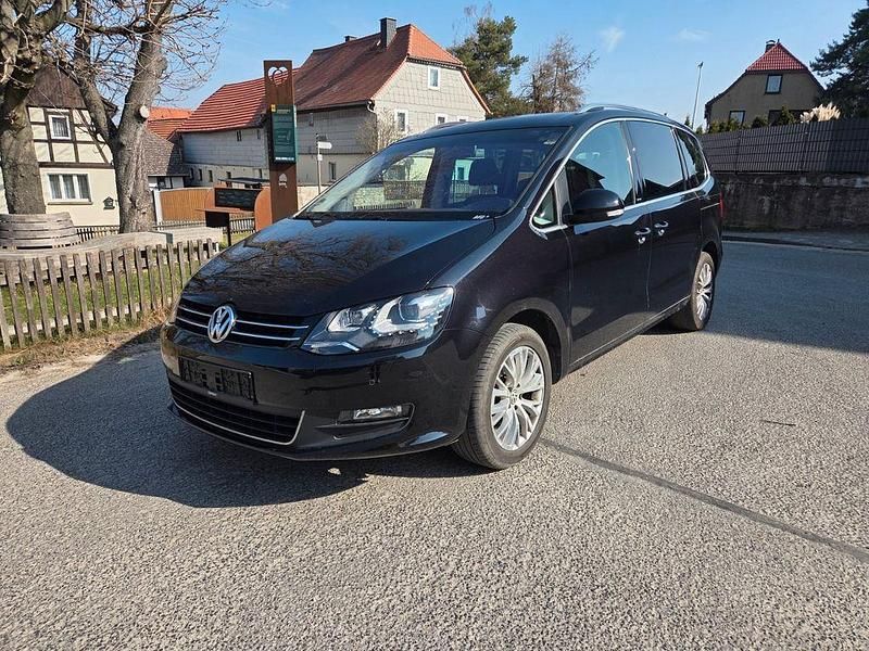 Gebraucht VW Sharan Life 140 PS (102 kW) 2012 Schwarz Van / Kleinbus