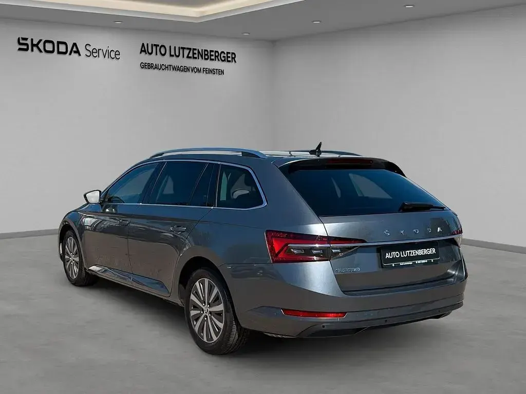 Gebraucht Skoda Superb Style 190 PS (139 kW) 2023 Grau Limousine