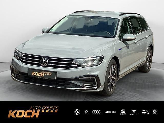 Mondsteingrau Gebraucht 2023 VW Passat GTE Kombi | 27.460 € (Fairer Preis) - Bild 1/4