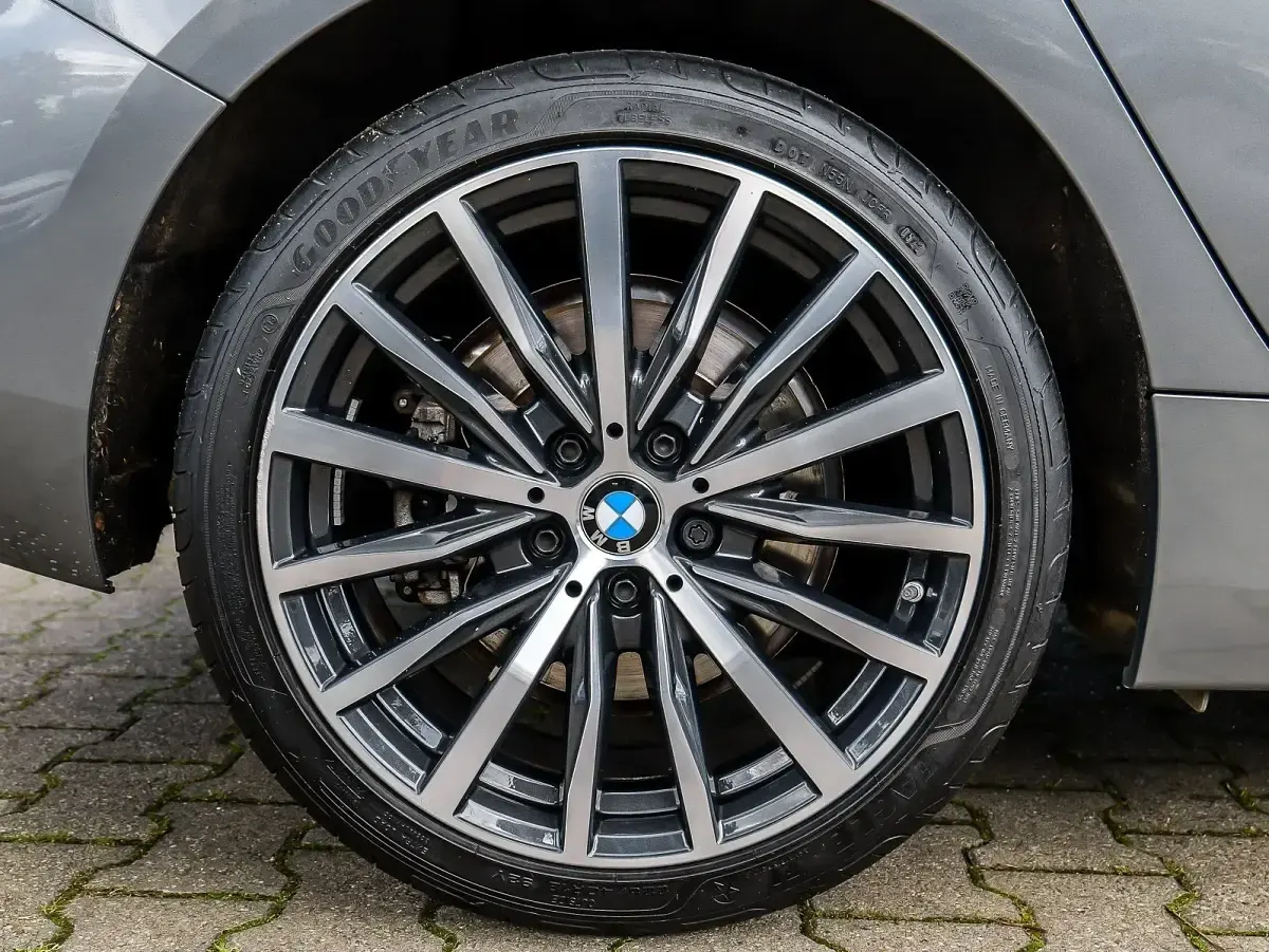 Gebraucht BMW 120 Sport Line 178 PS (130 kW) 2022 Grau Kleinwagen