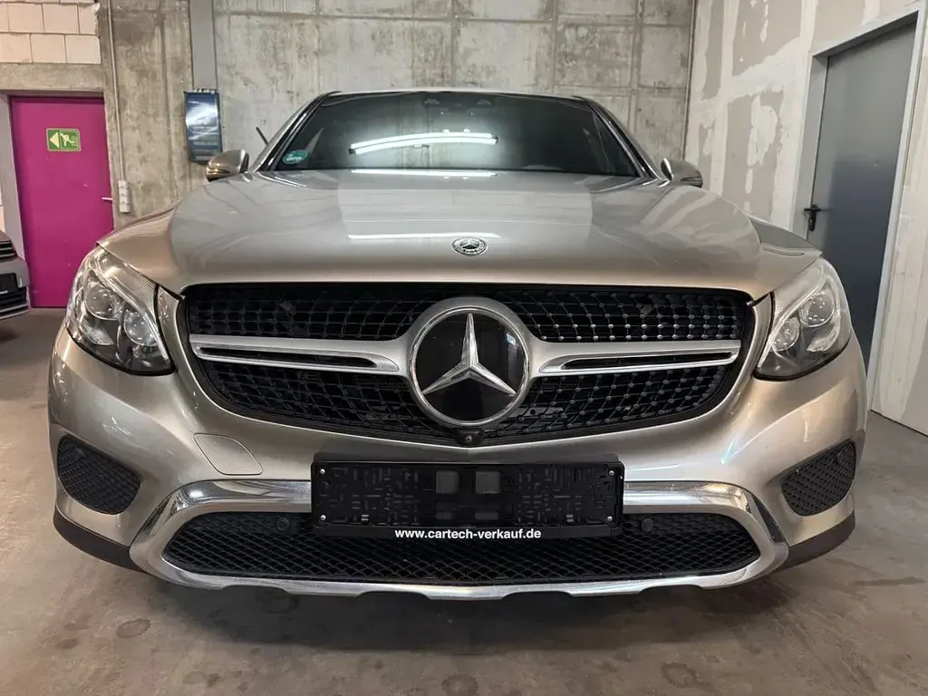 Gebraucht Mercedes GLC250 211 PS (155 kW) 2019 Silber Coupé