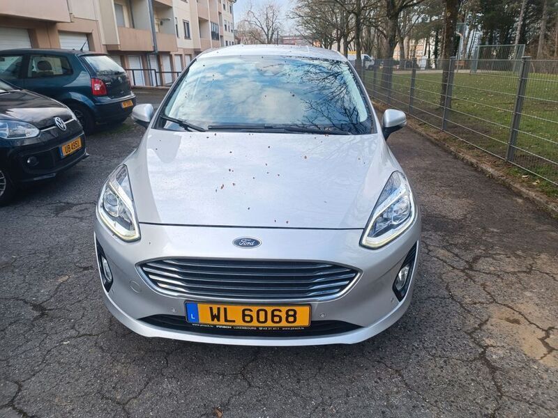 Silber Gebraucht 2017 Ford Fiesta Titanium Kleinwagen | 7.500 € (Guter Preis) - Bild 1/4