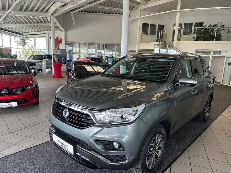 Grau Gebraucht 2019 Ssangyong Rexton Quartz SUV | 26.990 € (Fairer Preis) - Bild 1/4