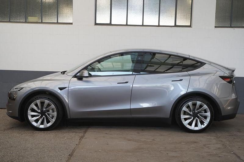 Gebraucht Tesla Model Y 378 kW (514 PS) 2025 Silber SUV