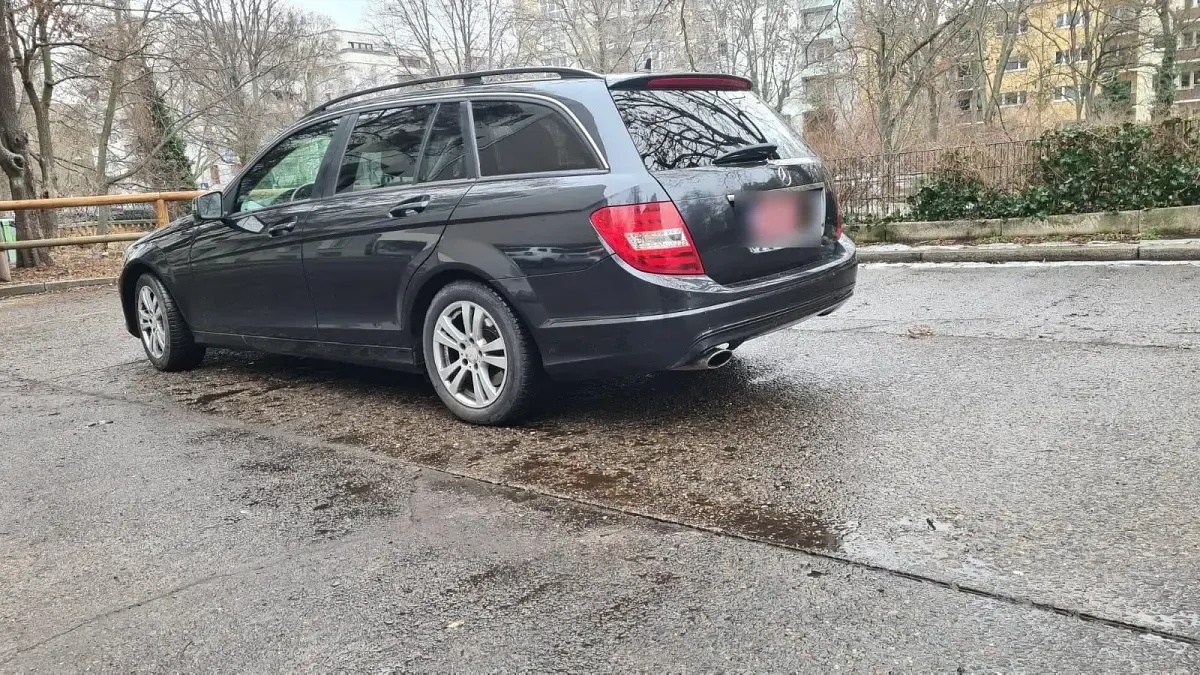 Gebraucht Mercedes C220 170 PS (125 kW) 2014 Schwarz Kombi