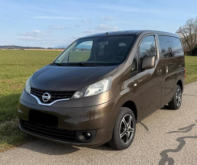 Gebraucht Nissan Evalia Tekna 110 PS (80 kW) 2015 Braun Van / Kleinbus