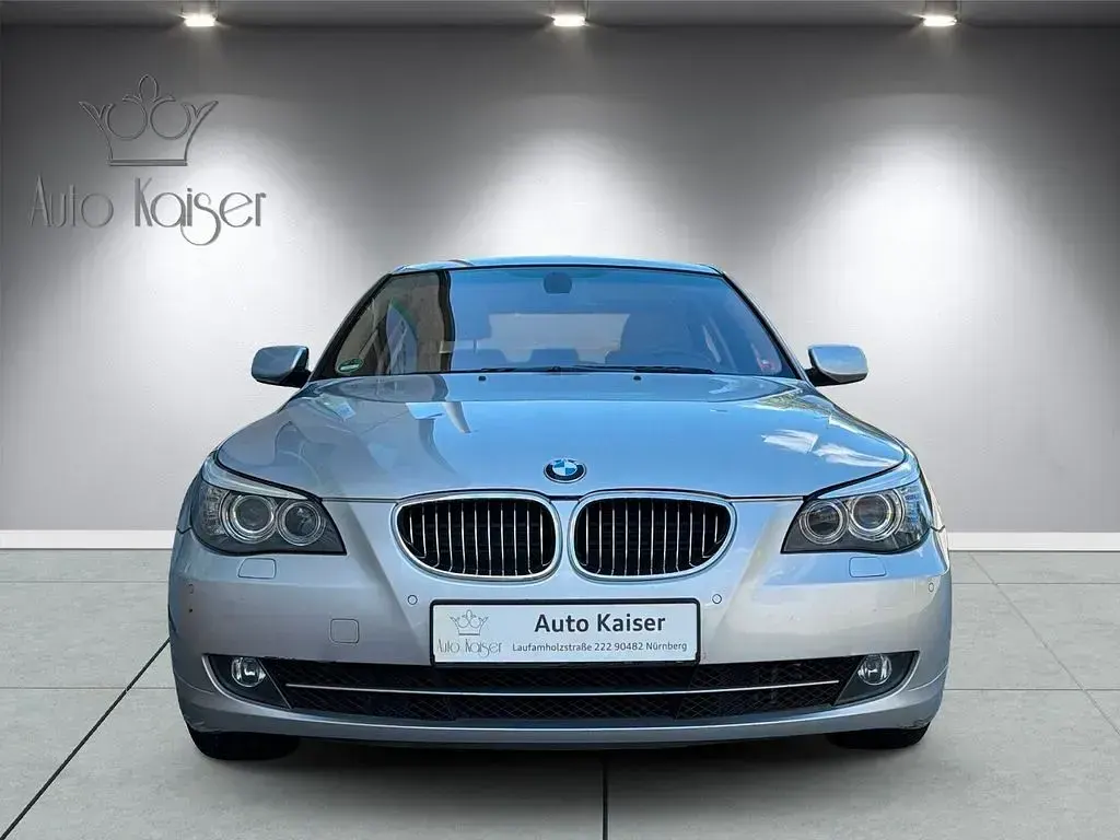 Gebraucht BMW 525 Advantage 218 PS (160 kW) 2009 Titansilber Limousine