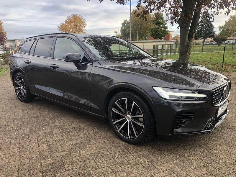 Gebraucht Volvo V60 Plus 349 PS (256 kW) 2025 Grau Kombi