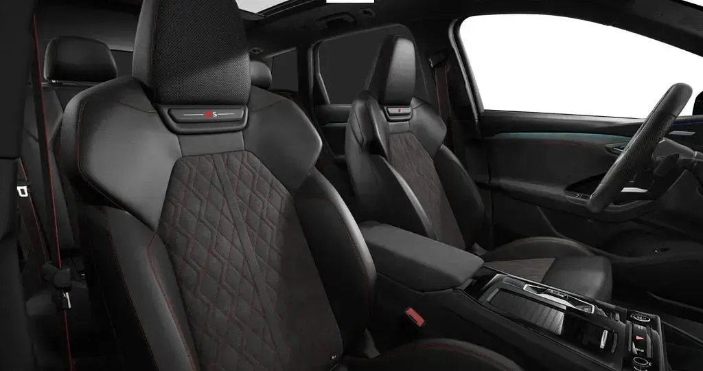 Gebraucht Audi Q6 e-tron S-Line 185 kW (252 PS) 2025 Daytonagrau perleffekt SUV