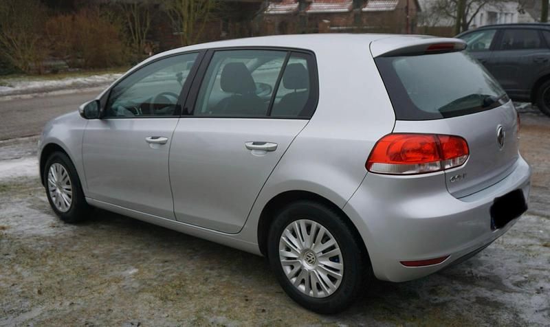 Gebraucht VW Golf VI 86 PS (63 kW) 2011 Silber Kleinwagen