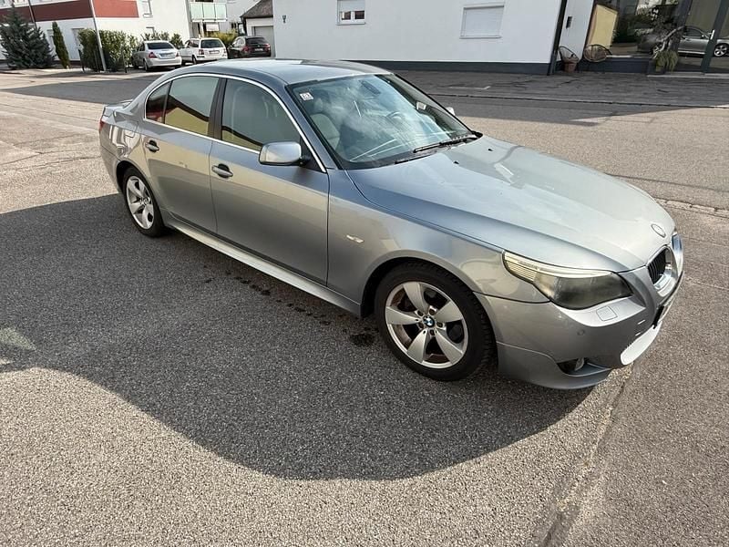 Silber Gebraucht 2003 BMW 520 M Sport Limousine | 3.500 € (Superpreis) - Bild 1/4