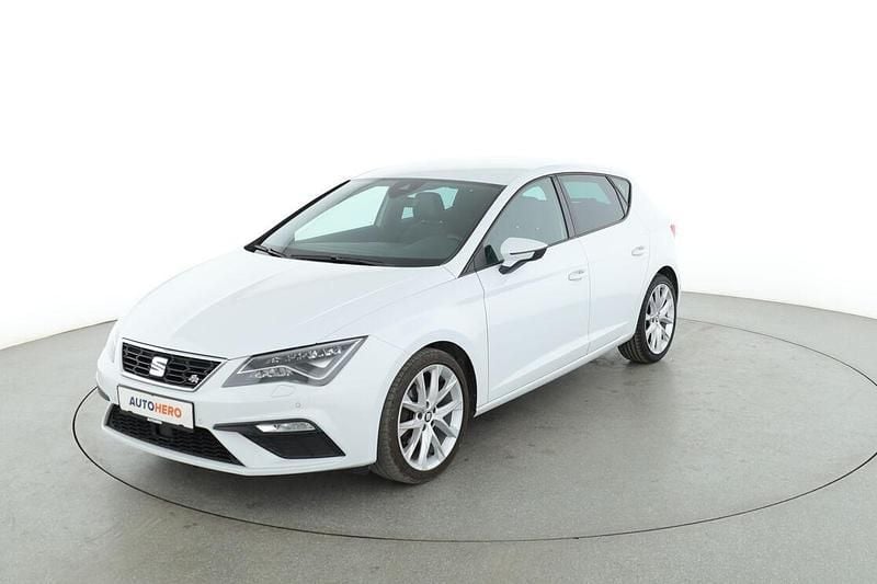 Weiß Gebraucht 2019 Seat Leon FR Limousine | 16.350 € (Guter Preis) - Bild 1/3