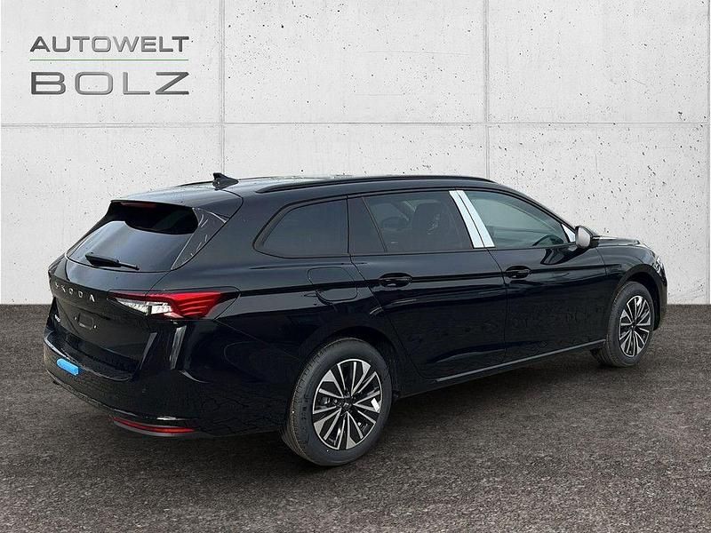 Neu Skoda Superb Selection 150 PS (110 kW) 2025 Schwarz Kombi