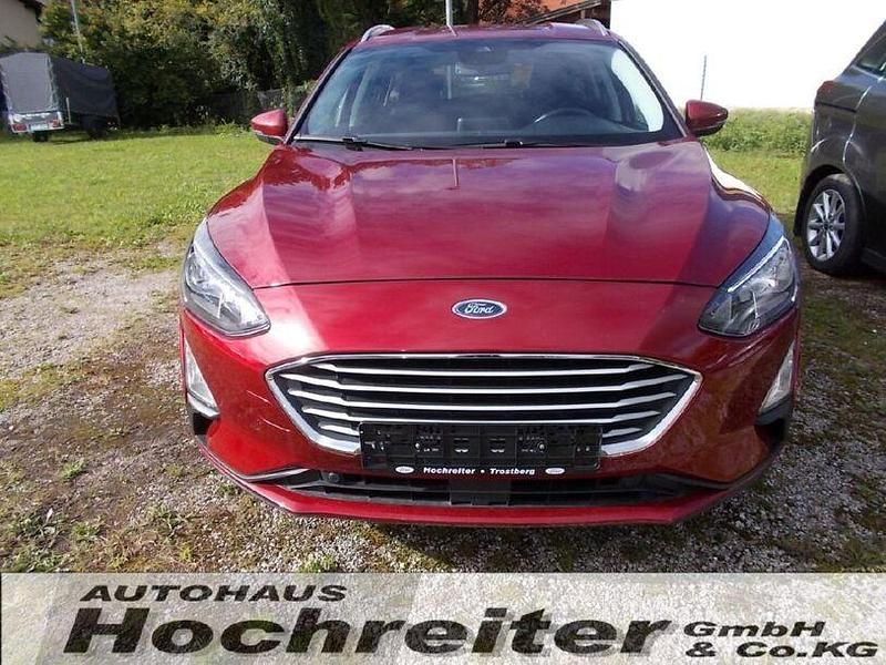 Gebraucht Ford Focus Cool & Connect 125 PS (91 kW) 2019 Rubyrot (metallic) Kombi