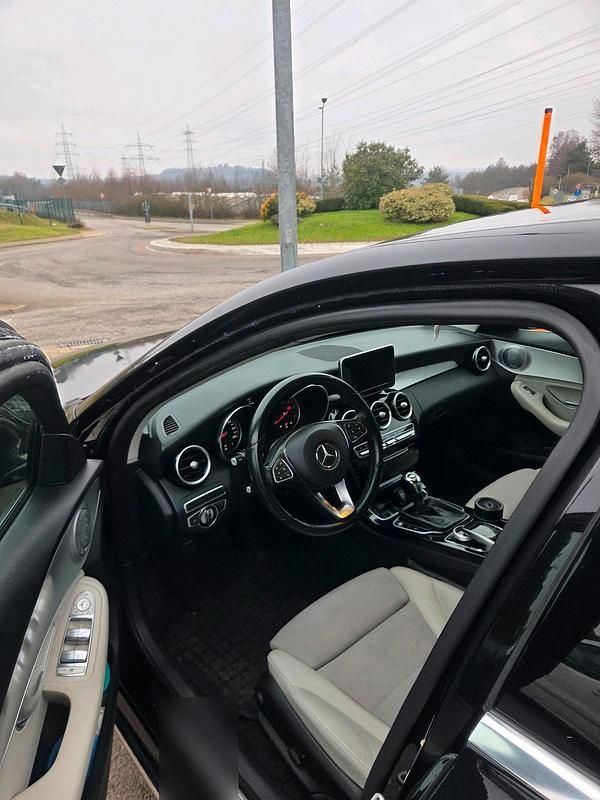 Gebraucht Mercedes 220 170 PS (125 kW) 2014 Schwarz Limousine