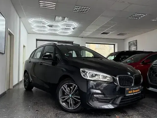 Gebraucht BMW 220 Active Tourer Sport Line 190 PS (139 kW) 2019 Schwarz Van / Kleinbus