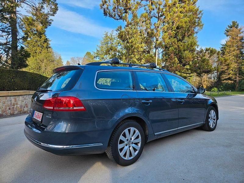 Używany VW Passat 122 KM (89 kW) 2012 Szary Minivan