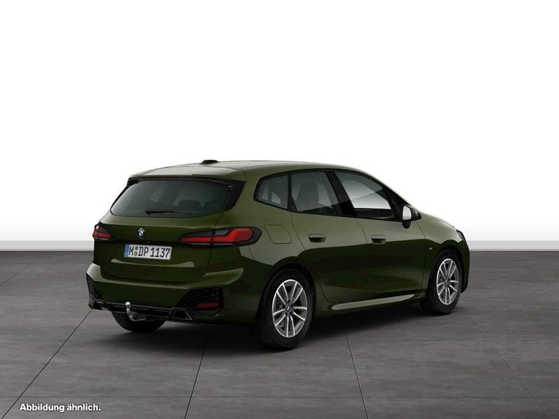 Gebraucht BMW 220 Active Tourer M Sport 156 PS (114 kW) 2025 Grün Van / Kleinbus