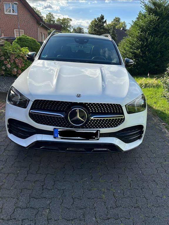 Weiß Gebraucht 2019 Mercedes GLE300 SUV | 46.600 € (Etwas zu teuer) - Bild 1/4