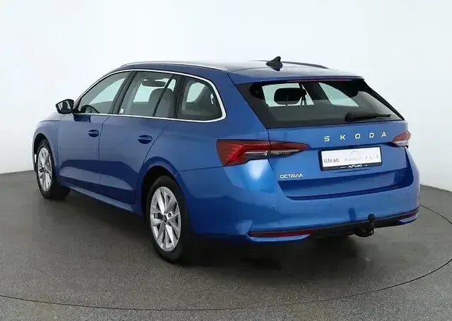 Gebraucht Skoda Octavia 150 PS (110 kW) 2025 Blau Kombi