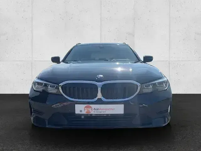 Gebraucht BMW 320e Sport Line 204 PS (150 kW) 2021 Schwarz 2 Kombi
