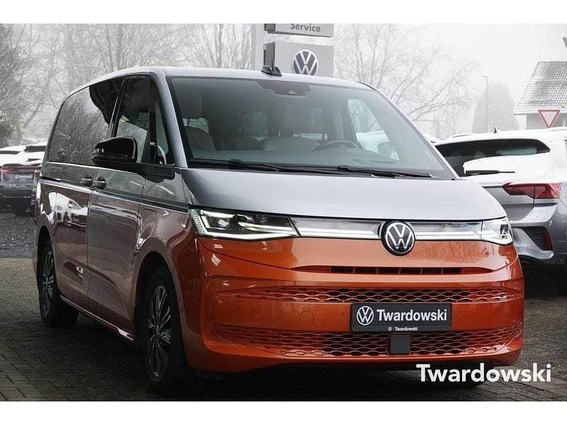 Gebraucht VW Multivan 218 PS (160 kW) 2023 Orange Van
