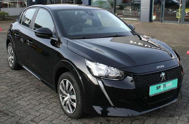 Gebraucht Peugeot e-208 Active 100 kW (136 PS) 2021 Schwarz Kleinwagen