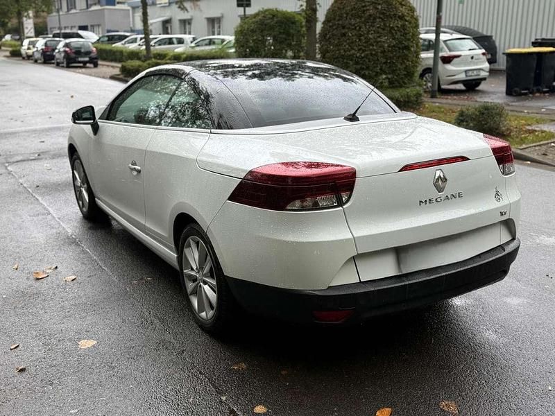 Gebraucht Renault Mégane Cabriolet Luxe 131 PS (96 kW) 2012 Weiß Cabrio