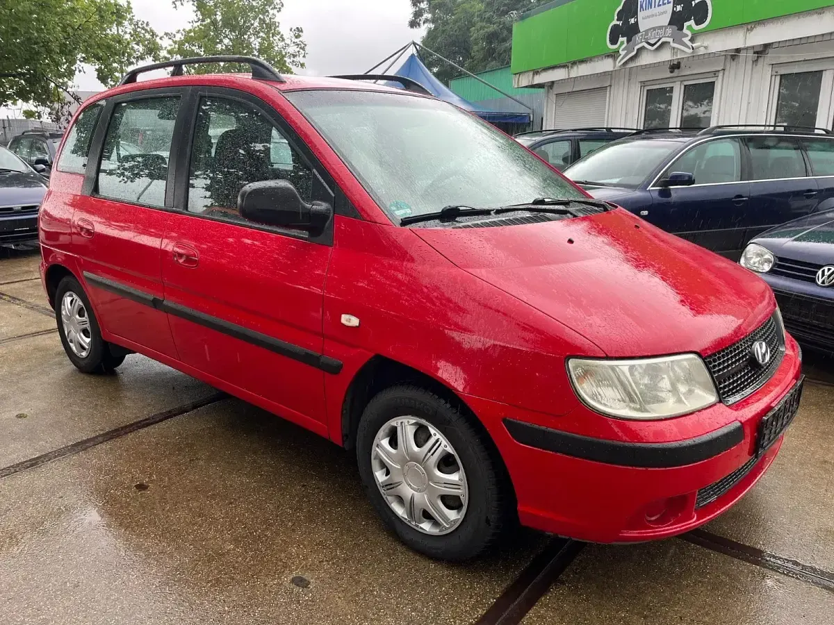 Gebraucht Hyundai Matrix 103 PS (75 kW) 2006 Rot Van / Kleinbus