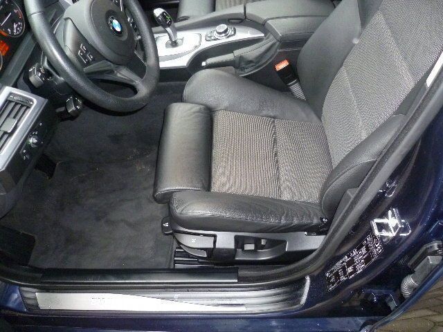 Gebraucht BMW 520 Advantage 177 PS (130 kW) 2009 Blau metallic Limousine