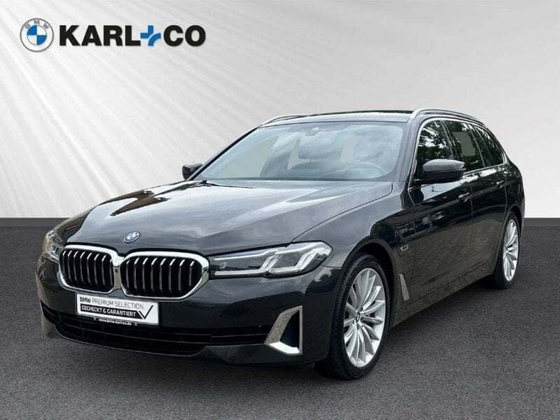 Metallic Gebraucht 2022 BMW 530e Luxury Line Kombi | 30.968 € (Guter Preis) - Bild 1/4