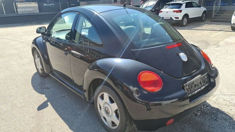 Gebraucht VW New Beetle 90 PS (66 kW) 1999 Schwarz Kleinwagen