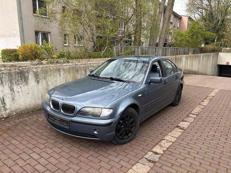 Gebraucht BMW 318 143 PS (105 kW) 2002 Blau Limousine