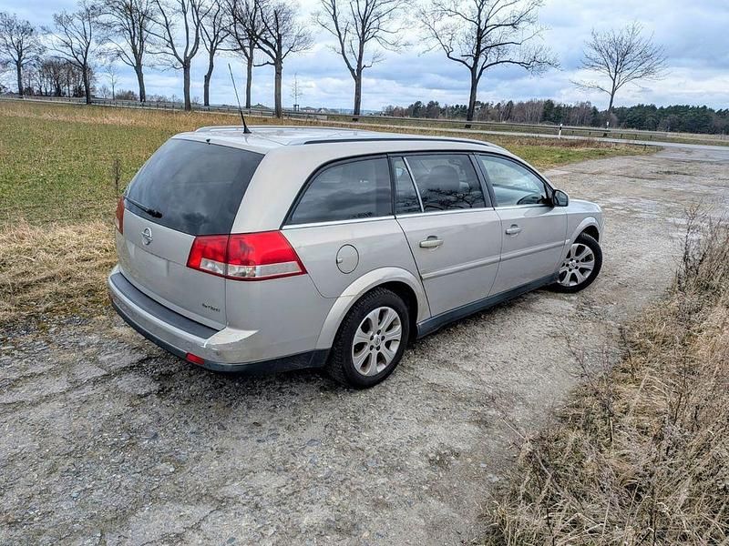 Gebraucht Opel Vectra 120 PS (88 kW) 2008 Beige Limousine