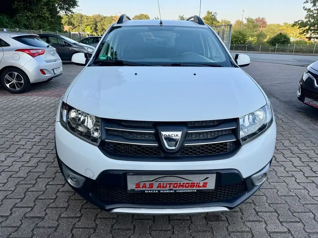 Gebraucht Dacia Sandero Prestige 90 PS (66 kW) 2015 Weiß SUV