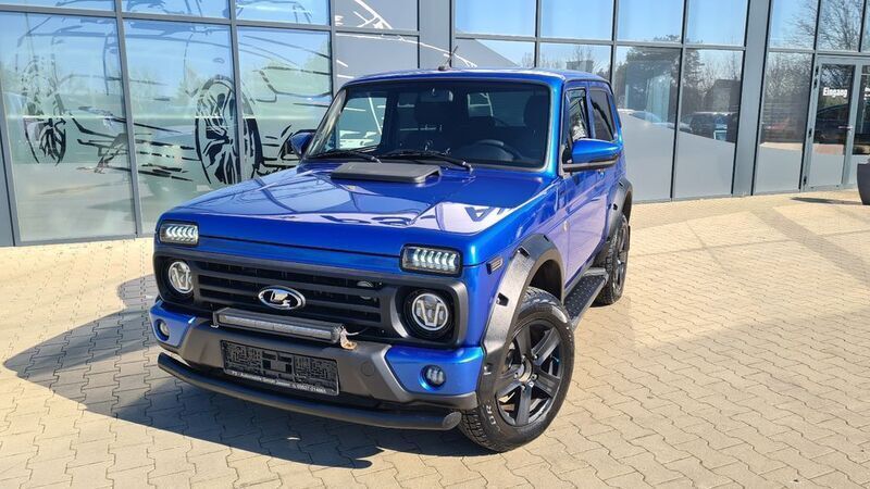 Blau Gebraucht 2021 Lada Urban SUV | 19.990 € - Bild 1/4