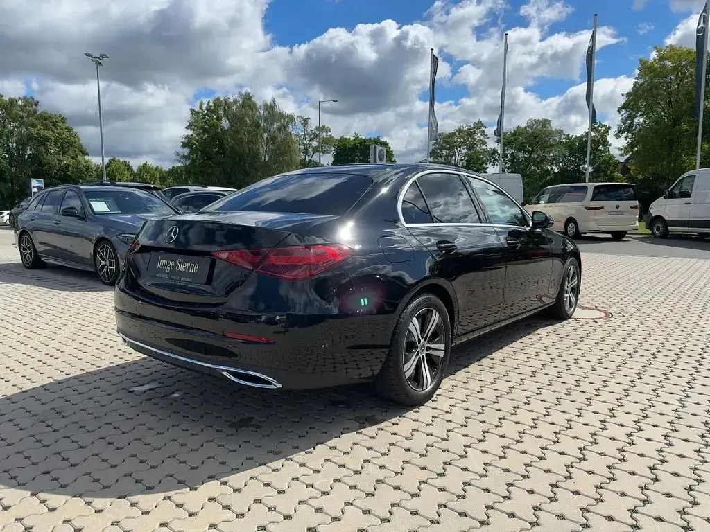 Gebraucht Mercedes C180 Avantgarde 170 PS (125 kW) 2025 Schwarz Limousine