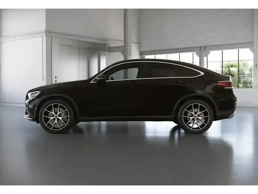 Gebraucht Mercedes GLC220 AMG 194 PS (142 kW) 2023 Unilack schwarz uni Coupé