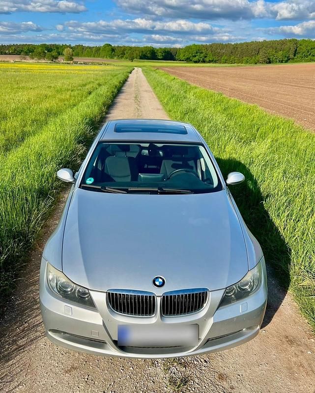 Second-hand BMW 325 Performance 272 CP (200 kW) 2007 Argintiu Berlinǎ