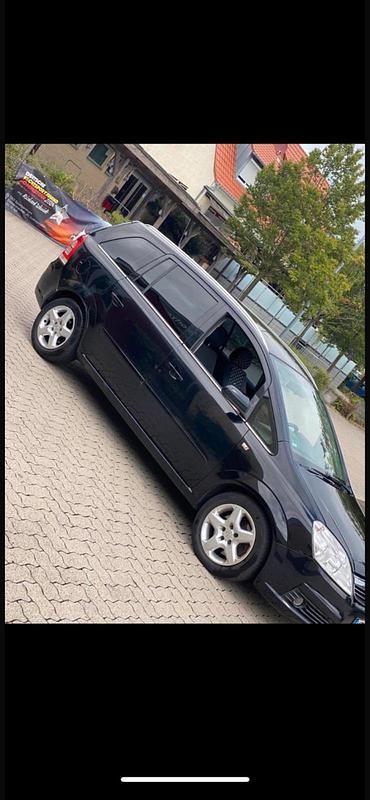 Braun Gebraucht 2009 Opel Zafira Van / Kleinbus | 2.500 € (Fairer Preis) - Bild 1/4