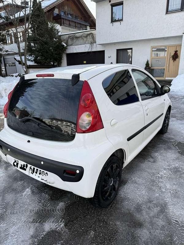 Gebraucht Peugeot 107 68 PS (50 kW) 2006 Kleinwagen