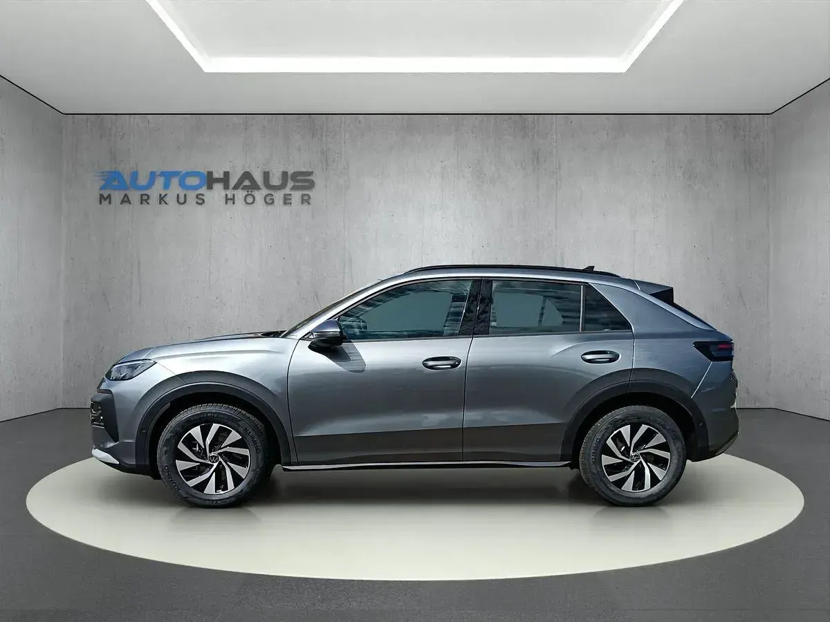 Neu VW T-Roc 150 PS (110 kW) 2026 Wolf grey metallic SUV
