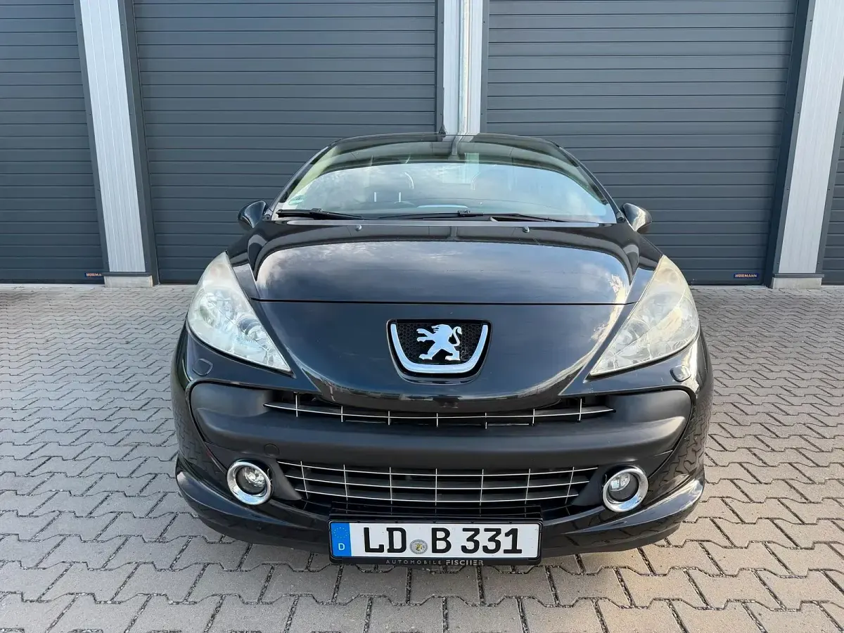 Gebraucht Peugeot 207 CC 120 PS (88 kW) 2008 Schwarz Cabrio