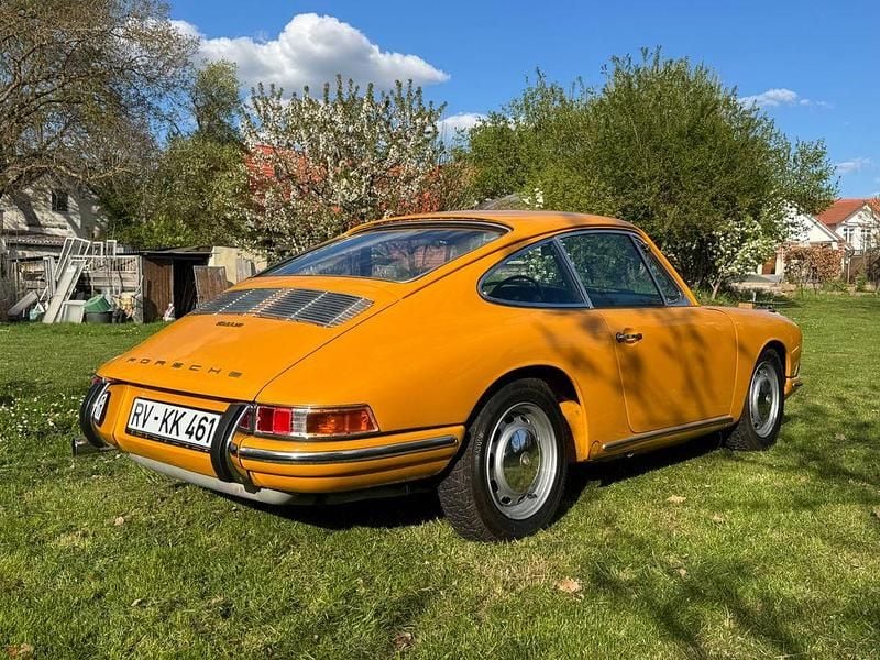 Second-hand Porsche 911S 131 CP (96 kW) 1968 Galben