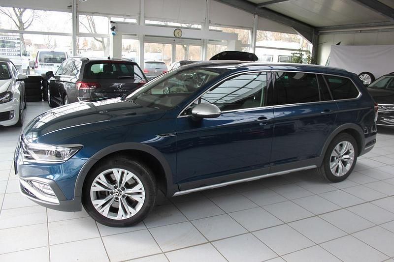 Gebraucht VW Passat Alltrack 280 PS (205 kW) 2022 Blau Kombi