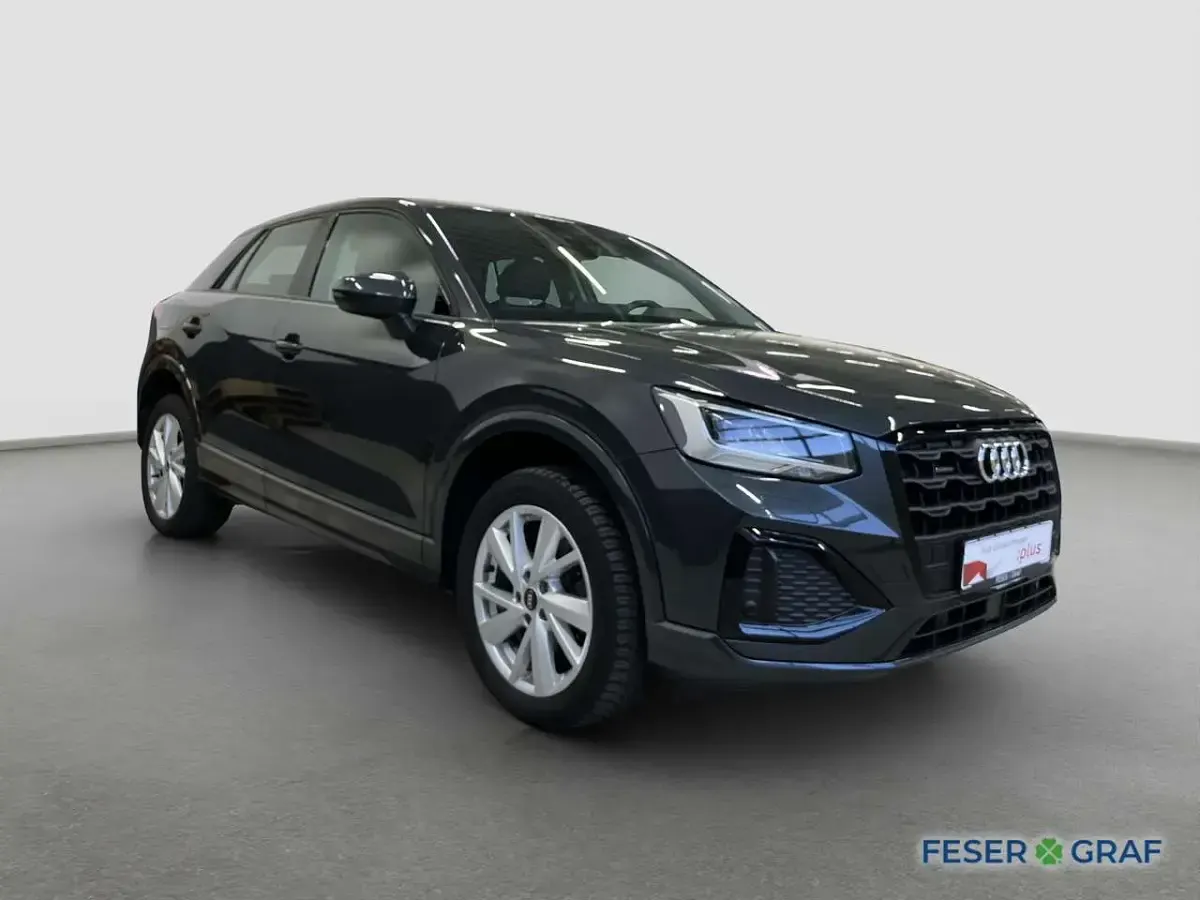 Gebraucht Audi Q2 Ambiente 150 PS (110 kW) 2022 Manhattangrau metallic SUV