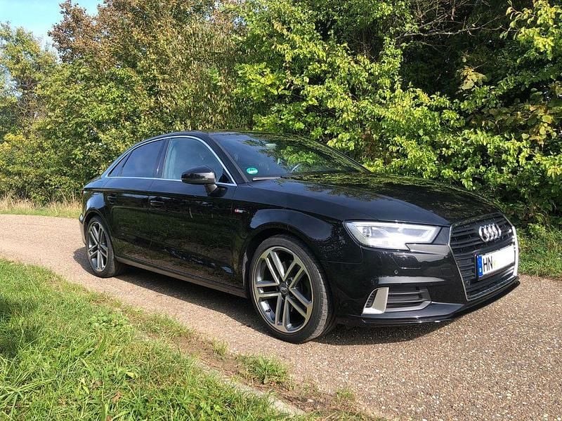Schwarz Gebraucht 2019 Audi A3 Sport Limousine | 19.800 € (Guter Preis) - Bild 1/4