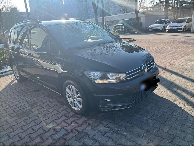 Schwarz Gebraucht 2019 VW Touran Van / Kleinbus | 21.499 € (Guter Preis) - Bild 1/4
