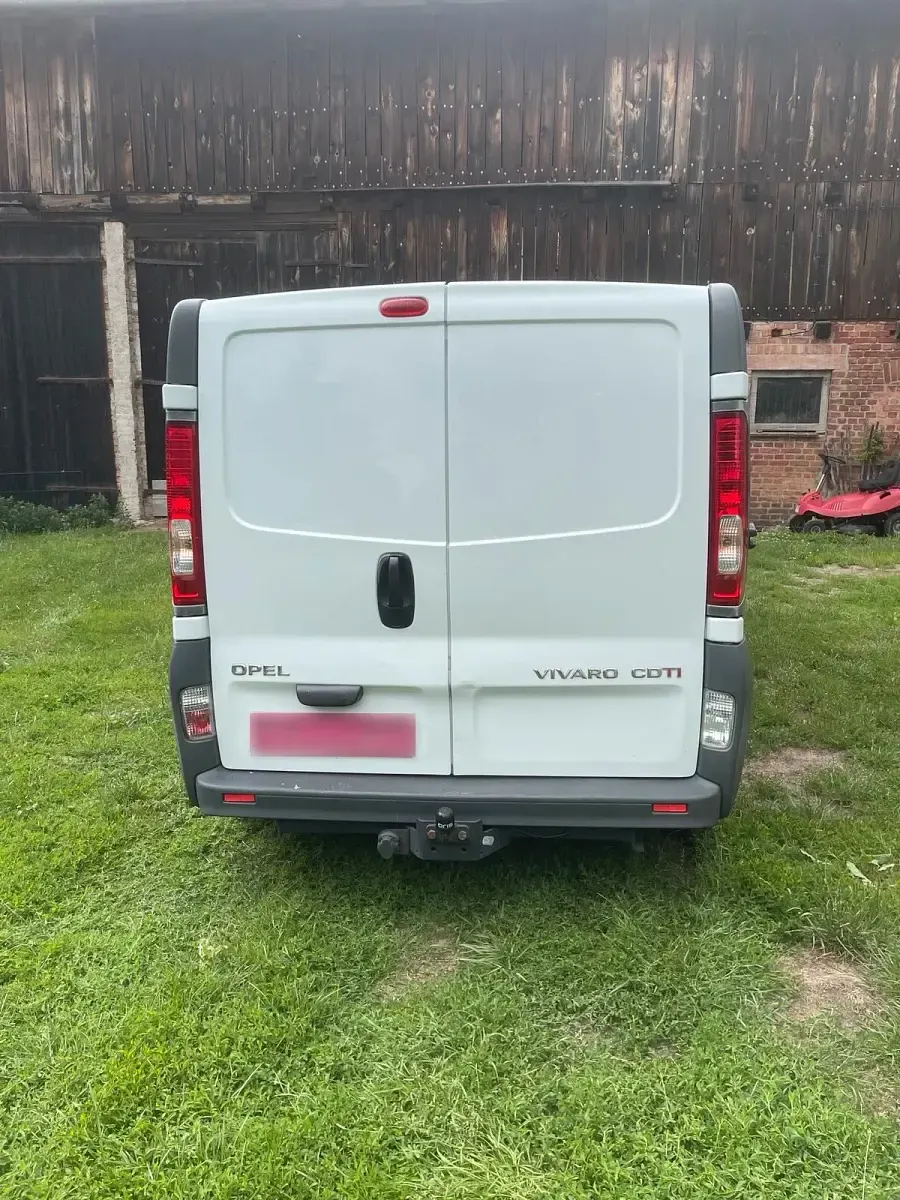 Gebraucht Opel Vivaro 114 PS (83 kW) 2012 Weiß Van / Kleinbus